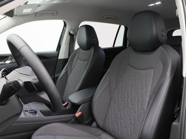 Volkswagen Tayron 1.5 204 Pk eHybrid Automaat Life Edition | Trekhaak | Elektrische Achterklep | Full LED | Carplay | Privacy Glass | Camera | Climate Control | Parkeersensoren | 18 Inch | 71 Km