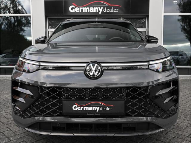Volkswagen Tayron 1.5 eHybrid R-Line Edition NIEUW! Delphin Grey Pano ACC BSM Sfeerverl. Elektr.Klep Tr.haak VOL!!