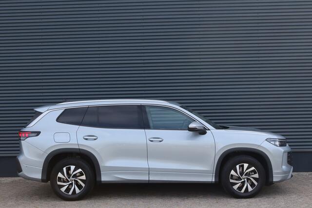 Volkswagen Tayron 1.5 eTSI DSG Edition 7p. IQ.Light/Keyless/Camera/ACC/Winterpakket/Elek. klep/Dodehoek/Trekhaak