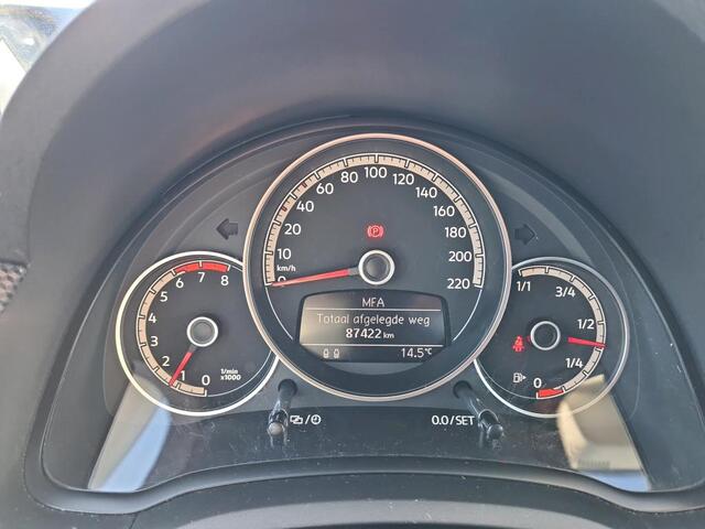 Volkswagen UP! 1.0 BMT move up Executive