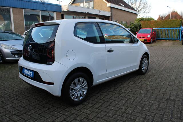Volkswagen UP! 1.0i Take UP !!! Radio-CD - AUX - Airco !!!