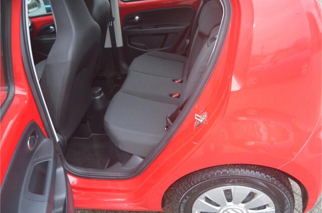 Volkswagen UP! 1.0 BMT move up!