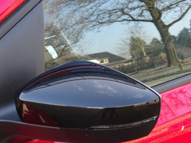 Volkswagen UP! 1.0 TSI GTI BEATS