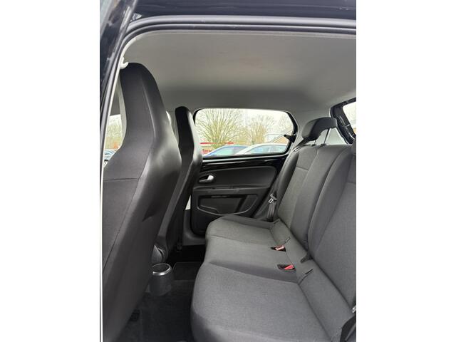 Volkswagen UP! 1.0 BMT move up!