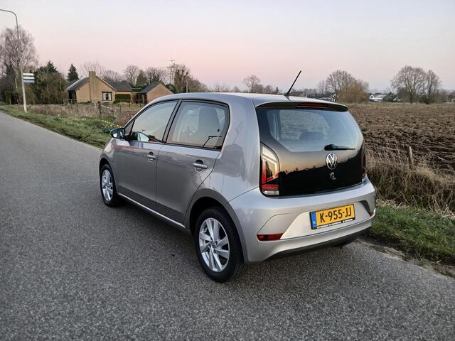 Volkswagen UP! 1.0 BMT move up!