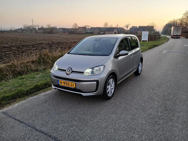 Volkswagen UP! 1.0 BMT move up!