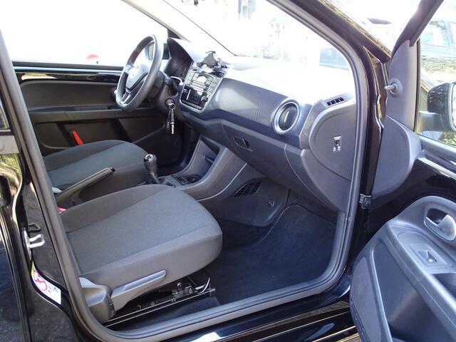 Volkswagen UP! 1.0 BMT up! DAB / LANE ASS AUR CAMERA PDC 1e eig