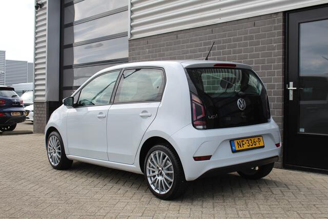 Volkswagen UP! 1.0 BMT Move Up! / Automaat / N.A.P.
