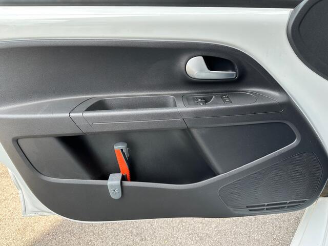 Volkswagen UP! 1.0 BMT move up! 5-deurs | Airco | Bluetooth | Rijklaar incl. 1 jaar Bovag garantie