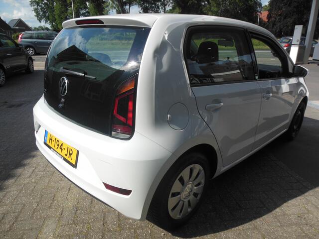 Volkswagen UP! 1.0 BMT take up! Staat in De Krim
