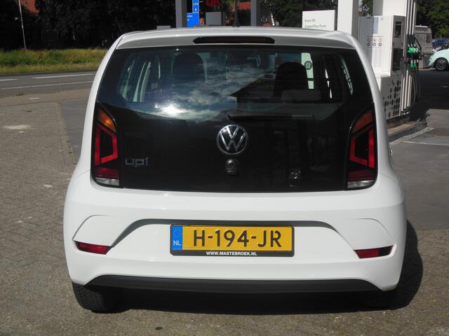 Volkswagen UP! 1.0 BMT take up! Staat in De Krim