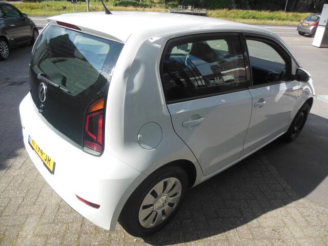 Volkswagen UP! 1.0 BMT take up! Staat in De Krim