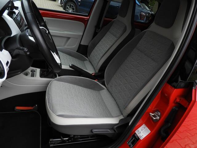 Volkswagen UP! 1.0 BMT UP! BEATS