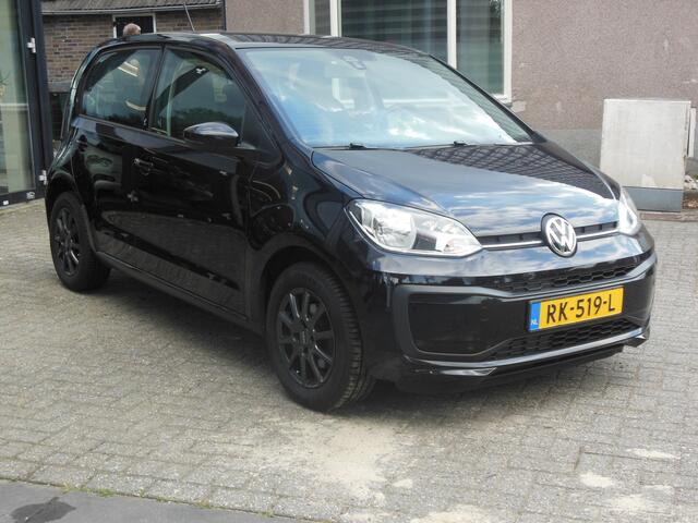 Volkswagen UP! 1.0 BMT move up! Staat in De Krim