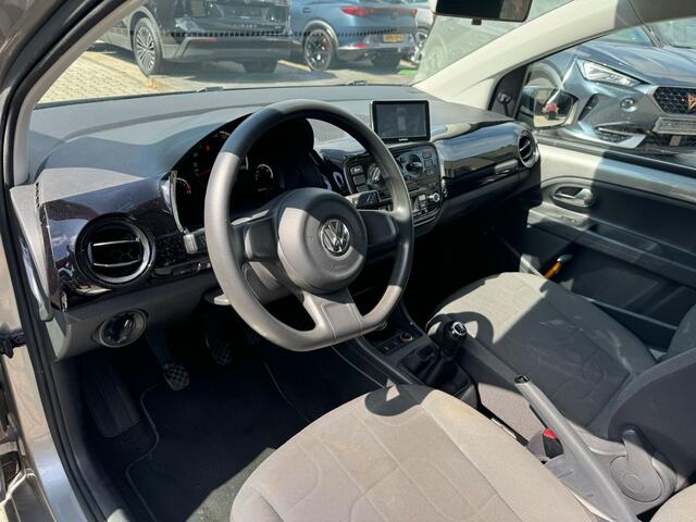 Volkswagen UP! 1.0 move up! BlueMotion navi, airco, 5 deurs