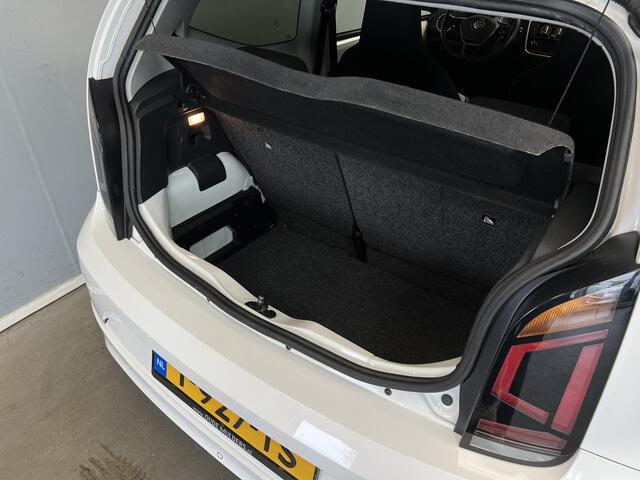 Volkswagen UP! 1.0 BMT SOUND Parkeersensoren/Stoelverwarming/LMV