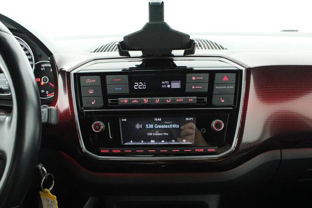 Volkswagen UP! 1.0 TSI 116pk GTI Stoelverwarming Maps&More Parkeersensoren Climate Control