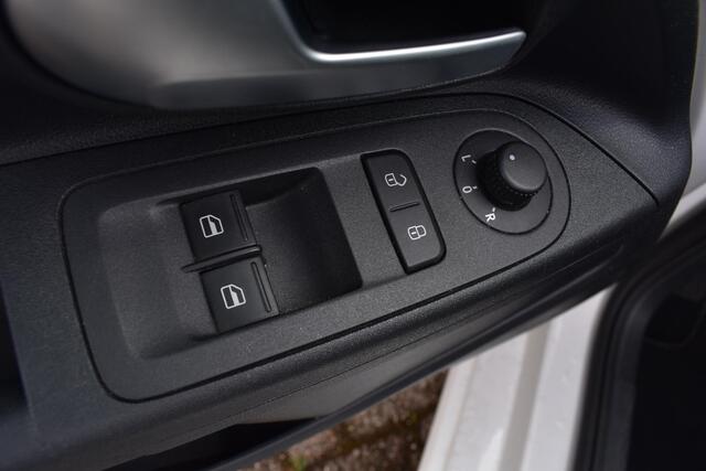 Volkswagen UP! 1.0 BMT move up! NL Auto, Automatische lichtschakelaar, Airco