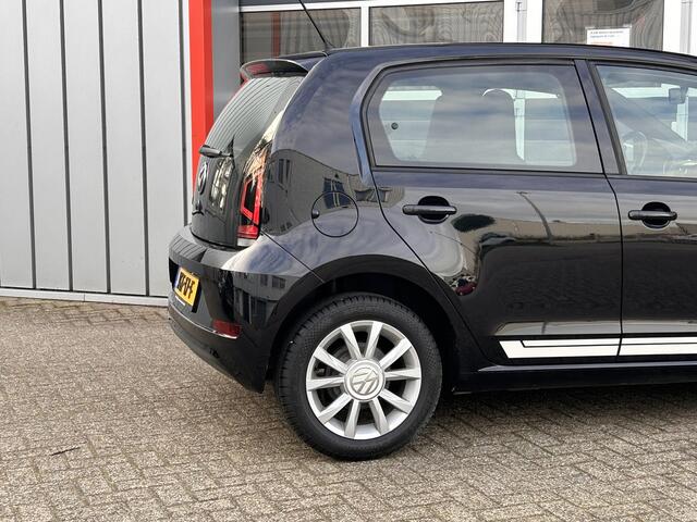Volkswagen UP! 1.0 BMT high up! | Zwarte hemel | Lichtmetaal | CV| Bluetooth |