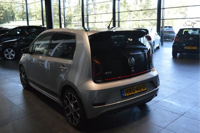 Volkswagen UP! 1.0 TSI GTI clima cruise camera pdc 17 inch 116 pl !!