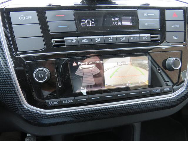 Volkswagen UP! 1.0 BMT Move Up! Executive * Rijklaarprijs incl. garantie * Camera * Cruise Control * Clima * Parkeersensoren