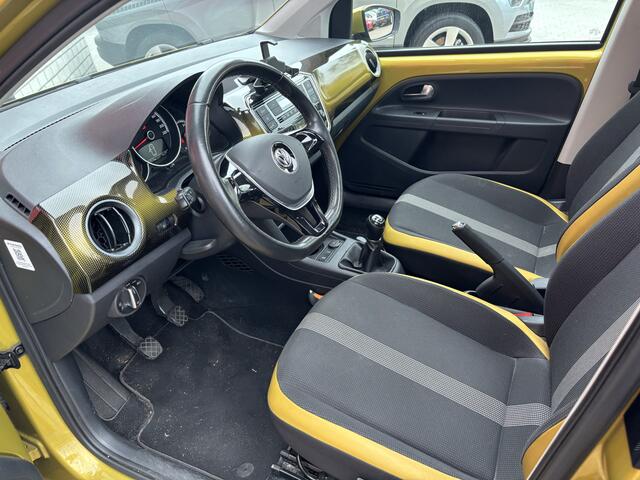 Volkswagen UP! 1.0 BMT high up! 1STE EIG / PANORAMADAK / STOELVERW / PDC / DAB+ / CLIMA / ELEK RAMEN / NL-AUTO