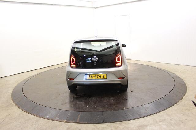 Volkswagen UP! 1.0 BMT move up Executive