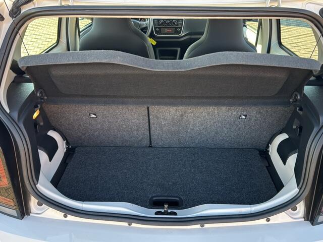 Volkswagen UP! 1.0 MOVE UP CRUISE/PDC/STOELVERW