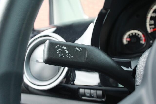 Volkswagen UP! 1.0 move up! BlueMotion | Airco |