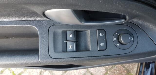 Volkswagen UP! 1.0 BMT move up!