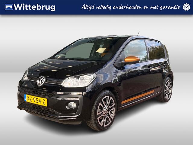 Volkswagen UP! 1.0 BMT high up! / Stoelverwarming / 15 Inch / Alcantara / Cruise control / Camera / Parkeersensoren Achter / Getint glas
