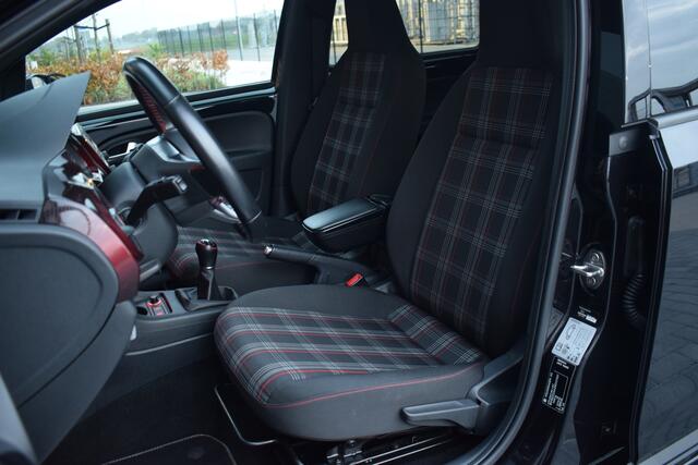 Volkswagen UP! GTI 1.0 TSI 116pk | Origineel NL | Pano | Beats | Camera
