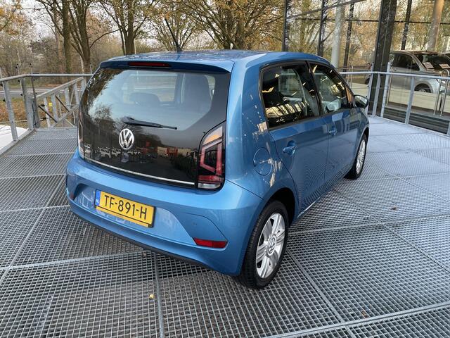 Volkswagen UP! 1.0 BMT high up! | Achteruitrijcamera | Cruise Control | Airco |