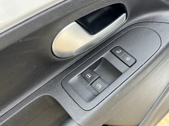 Volkswagen UP! 1.0 BMT move up!