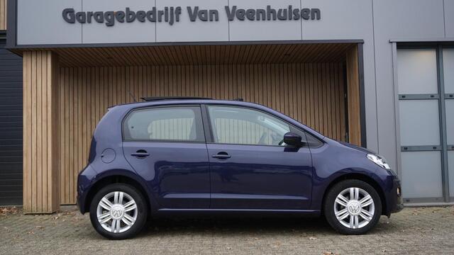 Volkswagen UP! 1.0 75pk Automaat 5Drs High up! Pano.Dak Clima Stoelverwarming 15inch LM *NL auto* 68196km!