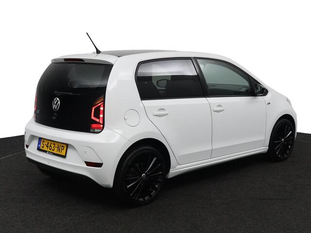 Volkswagen UP! 1.0 R-Line BOVAG Garantie | Stoelverwarming | Camera | Cruise Control | Lederen stuurwiel
