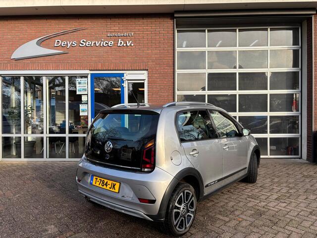 Volkswagen UP! 1.0 TSI BMT cross up!