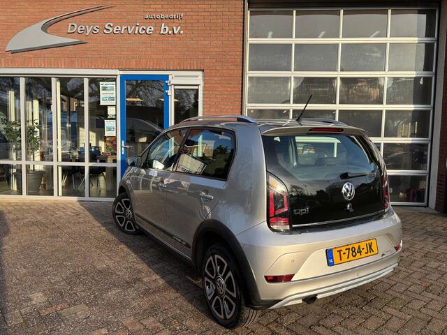 Volkswagen UP! 1.0 TSI BMT cross up!