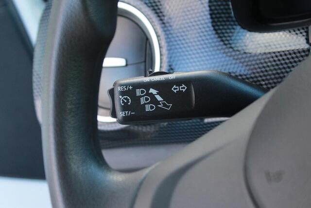 Volkswagen UP! 1.0 | Bluetooth | Camera | Cruise