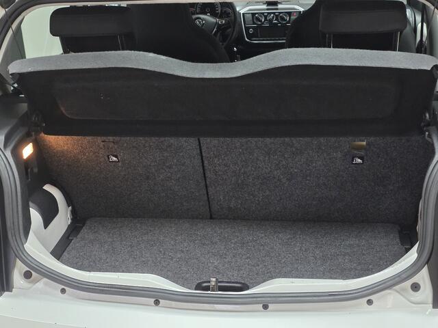 Volkswagen UP! 1.0 BMT move up!/ 5-Drs/ Camera/ PDC/ Cruise!/ Maps + More/ Airco/ C.V. Afstand/ Elek. ramen/ Isofix/ Bluetooth/ Armsteun/ Multi. LEDER. Stuur/ LED Dagrijverl.