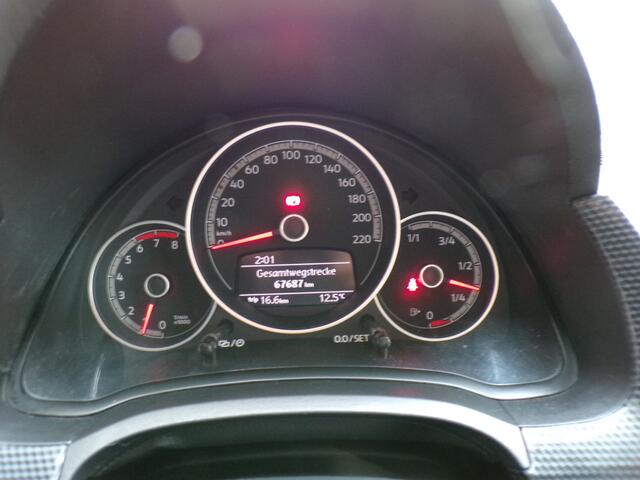 Volkswagen UP! 1.0 BMT high up! AIRCO, NIEUWE APK !!!