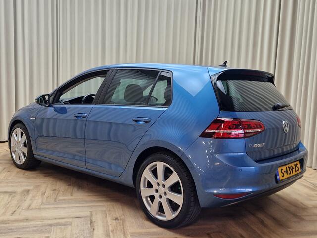 Volkswagen e-Golf *Leder* Warmtepomp / Stoelverwarming / Adapt. Cruise / LED / Keyless / Dynaudio / Camera / Navigatie / LMV