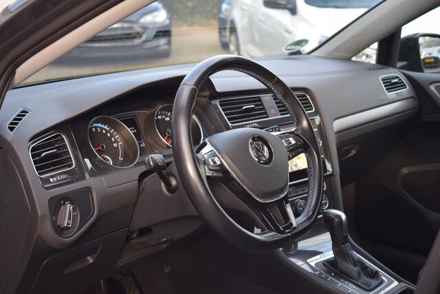 Volkswagen e-Golf E-DITION//Warmtepomp!!EXPORT 9999,-- EXCL VAT