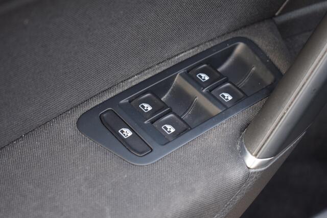 Volkswagen e-Golf E-DITION//Warmtepomp!!EXPORT 9999,-- EXCL VAT