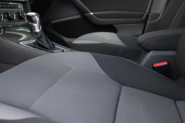 Volkswagen e-Golf 116 PK | NAVI | STOELVERWARMING | PARK PILOT