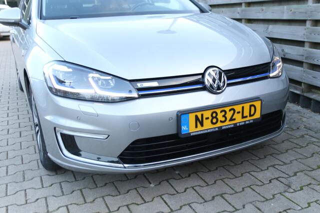Volkswagen e-Golf / Warmtepomp / Cruise / Climate / Stoelverw / Virtual Cockpit
