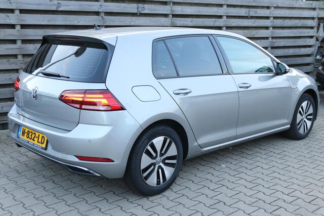 Volkswagen e-Golf / Warmtepomp / Cruise / Climate / Stoelverw / Virtual Cockpit