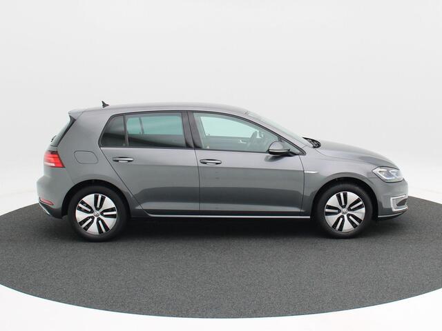 Volkswagen e-Golf 136 Pk Automaat Business Edition | Carplay | Adaptive Cruise | Navigatie | Full LED | Sensoren | Climate Control | 16 Inch | 93.153 Km!!
