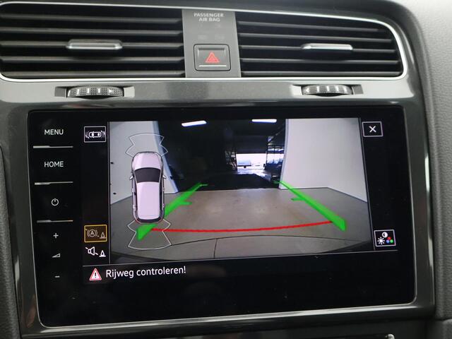 Volkswagen e-Golf Aut. + APPLE CARPLAY | FULL LED | CAMERA | SFEERVERLICHTING | NAVIGATIE