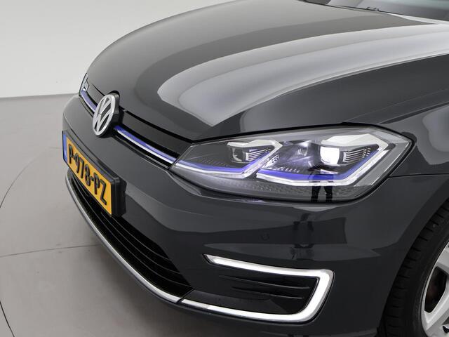 Volkswagen e-Golf Aut. + APPLE CARPLAY | FULL LED | CAMERA | SFEERVERLICHTING | NAVIGATIE